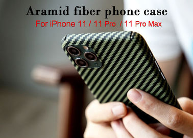 حافظة من ألياف الكربون باللونين الأصفر والأسود لهاتف iPhone 11 Aramid Case
