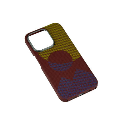 جراب هاتف من ألياف الكربون والأراميد بنمط فاخر مخصص لهاتف iPhone 16 Pro Max بسماكة 0.8 مم ووزن 16 جرام