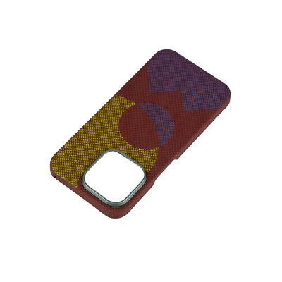 جراب هاتف من ألياف الكربون والأراميد بنمط فاخر مخصص لهاتف iPhone 16 Pro Max بسماكة 0.8 مم ووزن 16 جرام