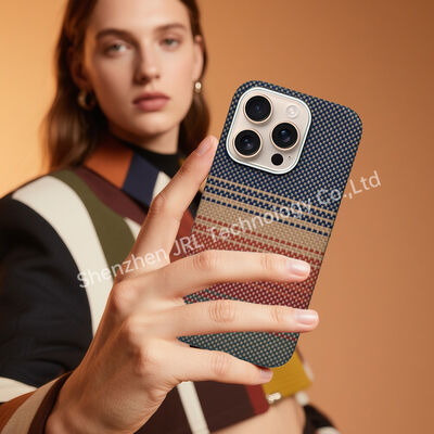 غروب الشمس المخصصة نمط غطاء الهاتف الخليوي من ألياف الكربون الأراميدية الخفيفة للغاية لجهاز iPhone 17 Pro