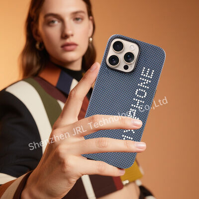 غلاف الهاتف من ألياف الكربون من أراميد للآيفون 17 برو